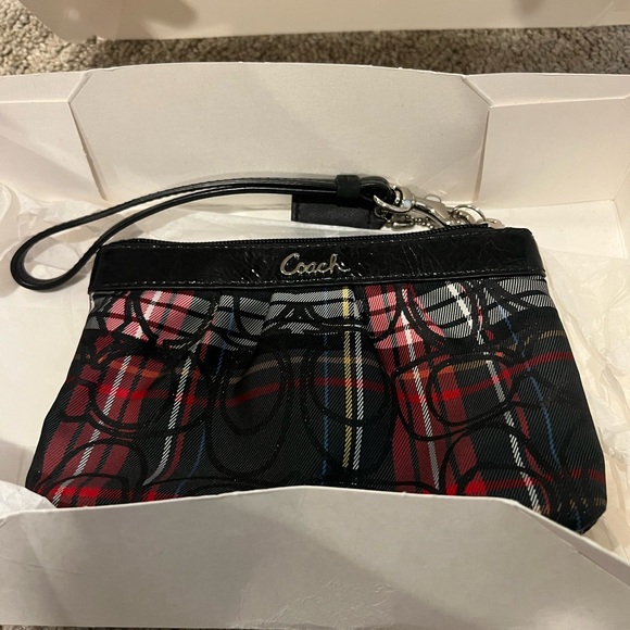 NWOT - vintage Plaid tartan red COACH signature wristlet bag purse - Picture 5 of 7